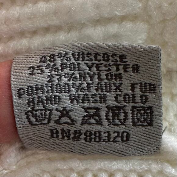 C.C Women’s White Sequin Pom Pom Knit Beanie & Silver Cubic Zirconia Earrings - Picture 15 of 16